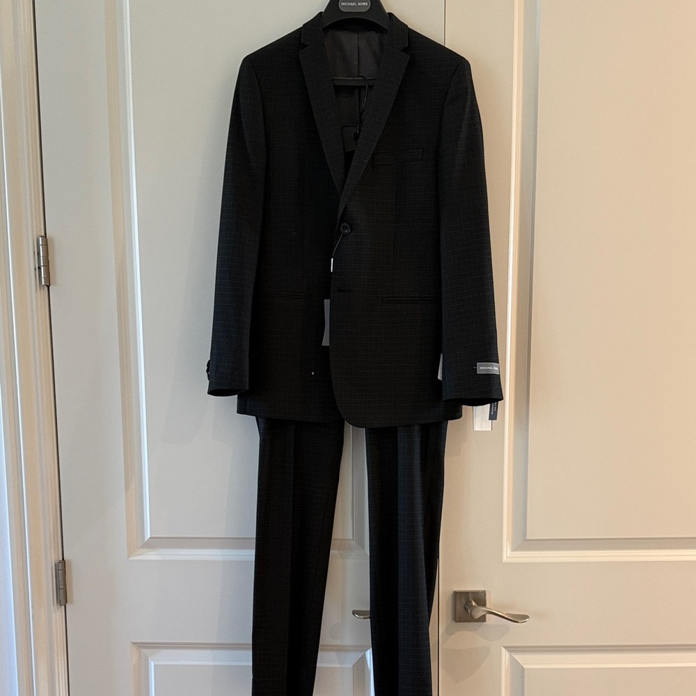 NWT Michael Kors Elegant Charcoal Grey Suit